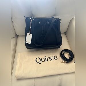 🖤 Quince Italian Leather Triple Compartment Bucket Bag - NWT 🖤